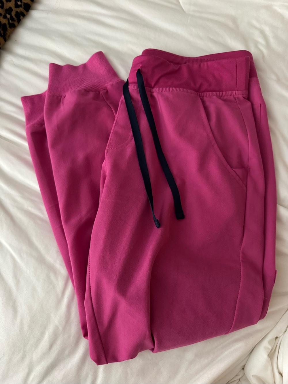 Figs electric orchid scrub joggers